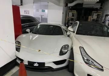 上海一车库天价车祸，损失或达上千万，导致车祸的原因是什么？