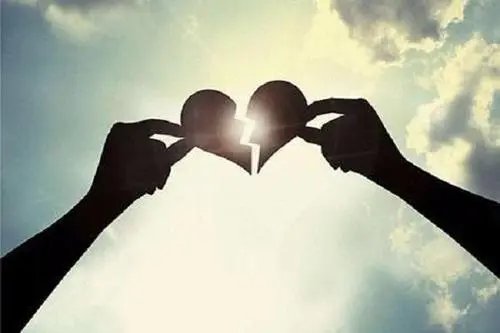 男子起诉前女友还钱最终胜诉,情侣间转账是赠与还是借贷?