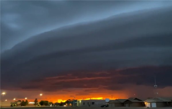 美国出现陆架云，你见过最壮观的自然景象是什么？