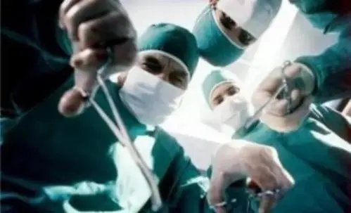 奥地利医院截肢手术截错腿，院方是如何表示的？