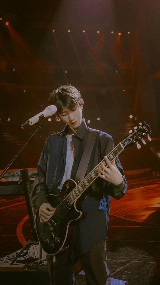 TFboy各自单飞之后，20岁的王源现状如何？