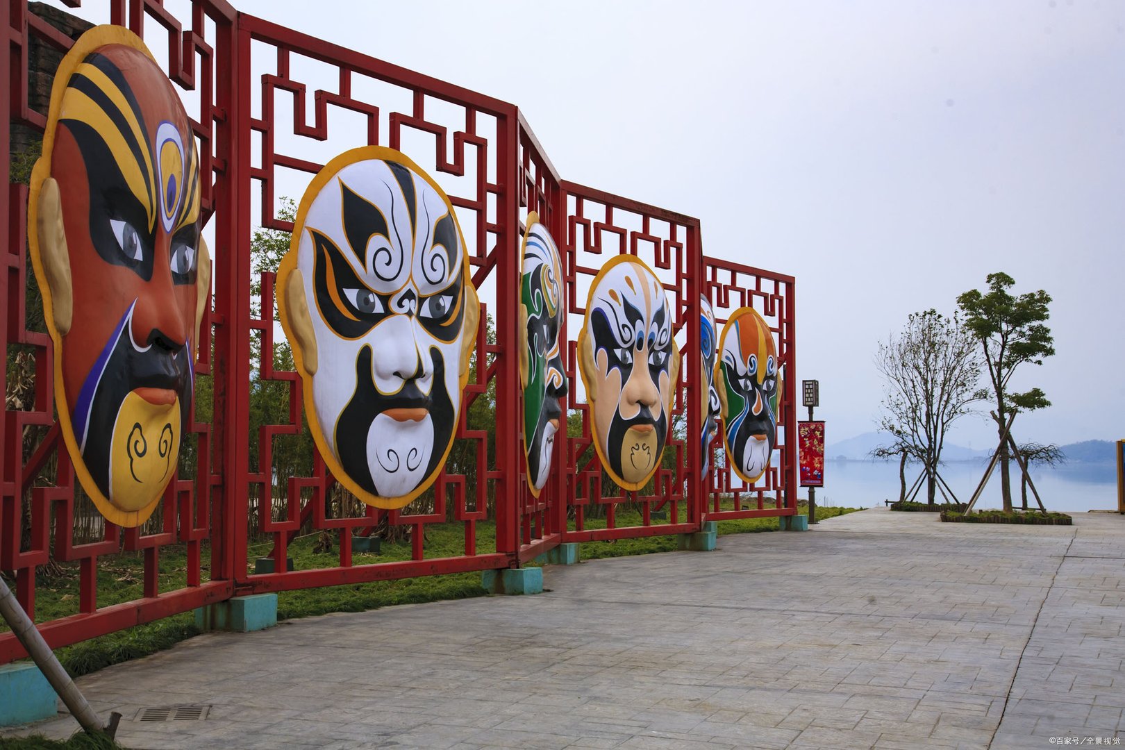 戏曲中脸谱颜色各不同，哪种颜色表示妖邪？