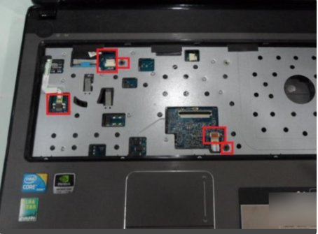 如何拆开DELL笔记本后盖