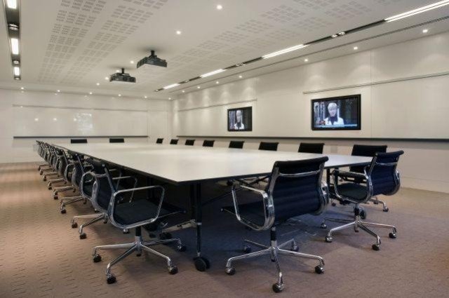 央视曝不合格办公椅存爆炸风险，现在什么是安全的？