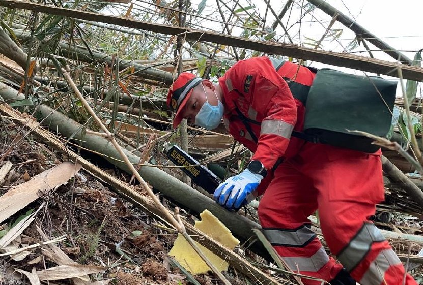 两部黑匣子相关译码工作正在进行,为何搜寻工作仍在进行?