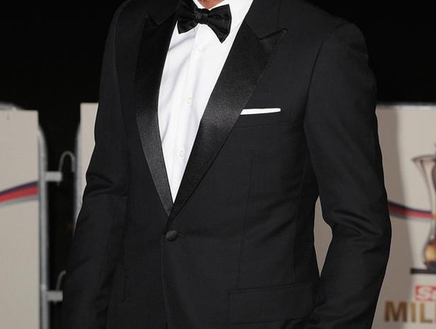 衣服UK码数 8 换算成国内标准尺码是多大啊？急！注意是 衣服！不是鞋子！