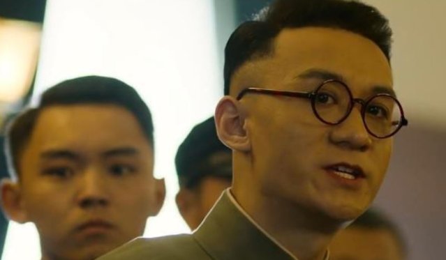 觉醒年代中张丰载的身份是什么?