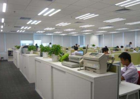 成立一个房地产评估公司需要什么条件？