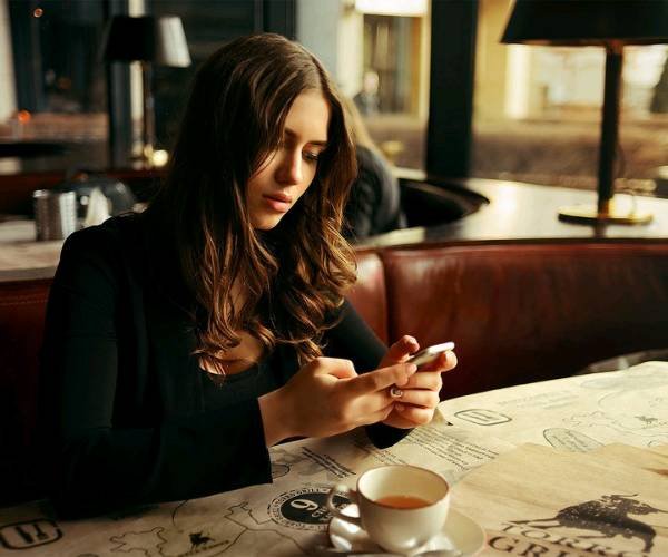 如何控制自己不玩手机？