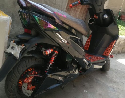 电动车的碟刹有点紧 轮子转不起来 如何调松一点