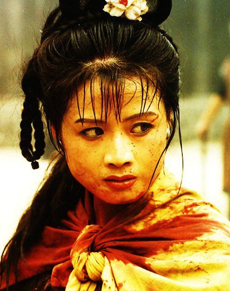 央视《水浒》中，那个“庞秋霞”是谁演的