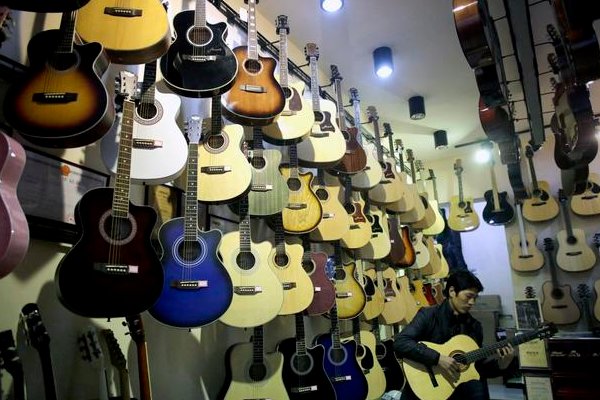 初学者买吉他什么牌子好