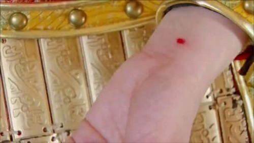 古装剧里的守宫砂是真的吗？原理是什么？