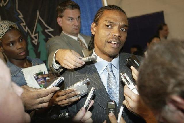 斯普雷维尔是怎么10年败光亿万资产的？