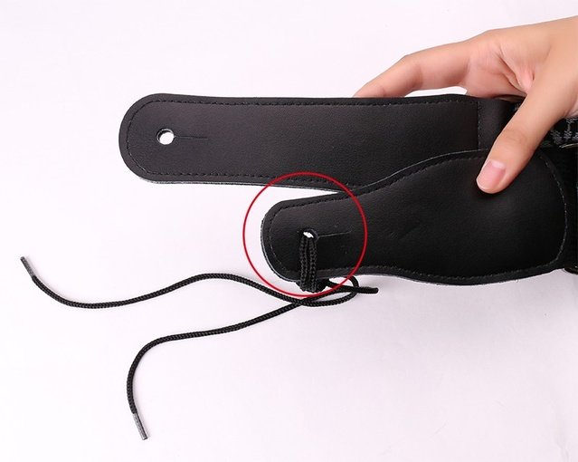 民谣吉他的背带怎么安装啊？（要有图片，和文字说明）