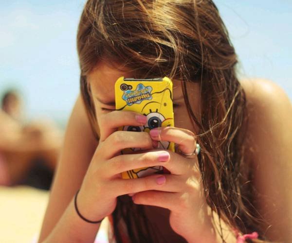 如何控制自己不玩手机？