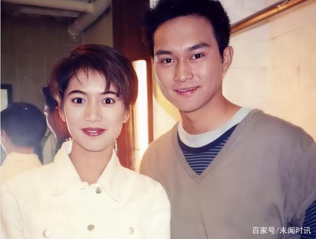 袁咏仪张智霖相恋27年，两人恩爱的背后，藏着一场什么样双双出轨的大戏？