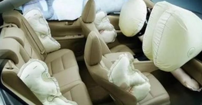 正面安全气囊与什么配合才能充分发挥保护作用