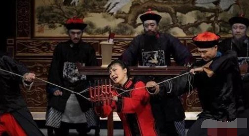 “望月鳝”这种剧毒物，现实中到底存在吗？还能愉快地吃黄鳝吗？