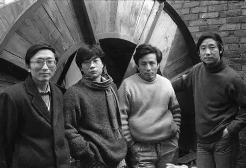 如何理解张枣的《镜中》