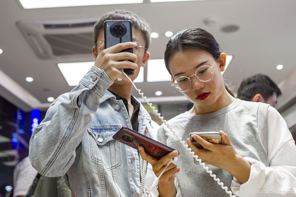 mate30和mate30pro哪个比较好？