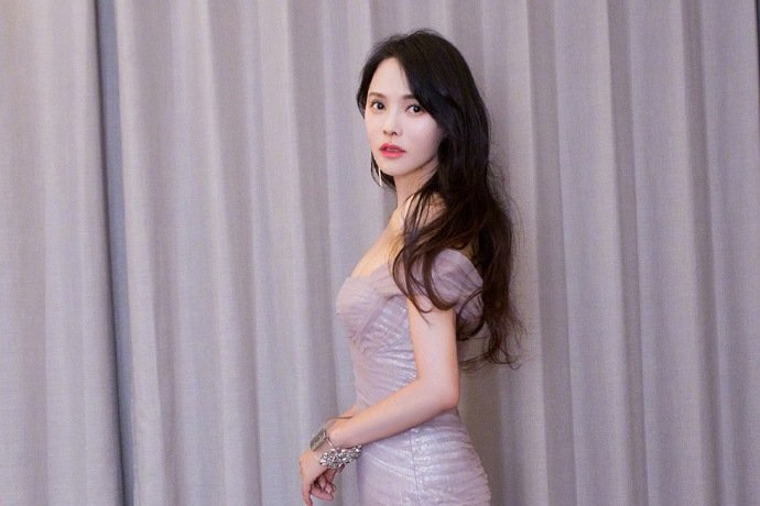 当年18岁的伊能静，为什么就爱庾澄庆？