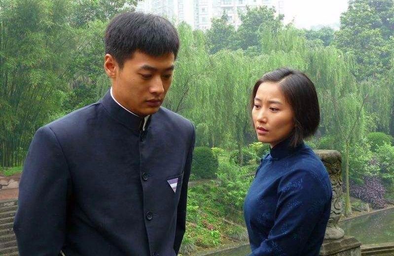 丁柳元老公罗刚的背景是什么?