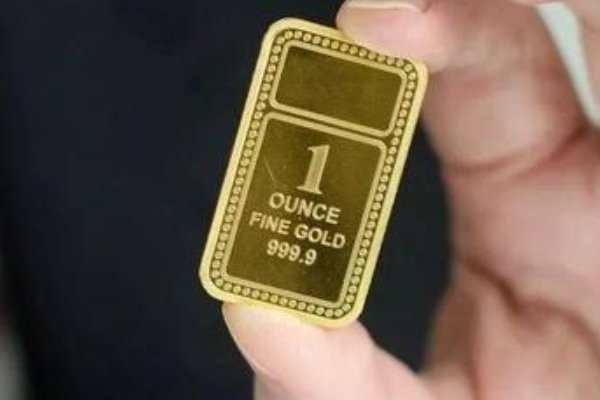 我昨天打老凤祥客服，说不回收黄金，为什么