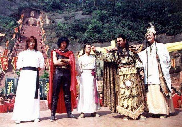 口吃的外国女孩迷上中国自学汉语,她当初是如何接触到中国文化的?