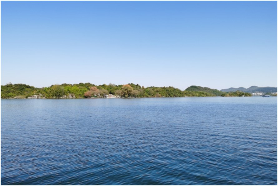 明湖晓月是什么意思?