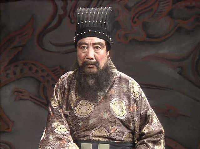 曹操和董卓，谁更霸道，更欺汉室呢？