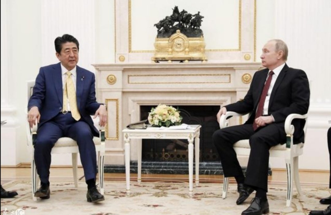 安倍频刷存在感的举动，是否有望再次上台？