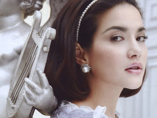 花环夫人第集分集剧情介绍