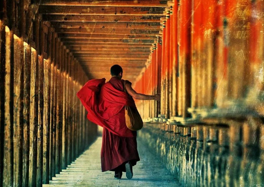 仓央嘉措《见与不见》全诗