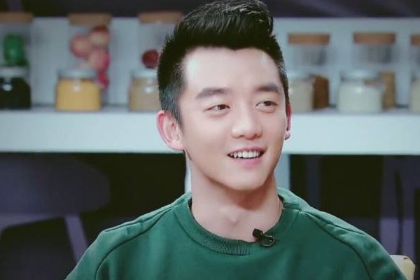 郑恺是不是喜欢angelababy?