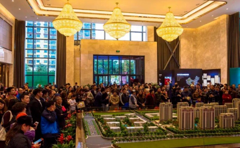 杭州远郊楼盘单价打折送宝马，这一举措能带动房地产市场回暖吗？