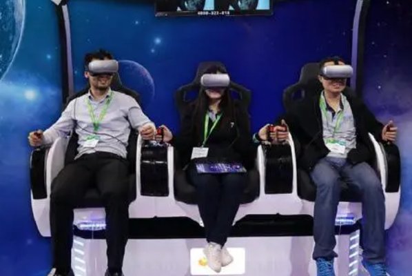 三个人一起玩3q会怎么样