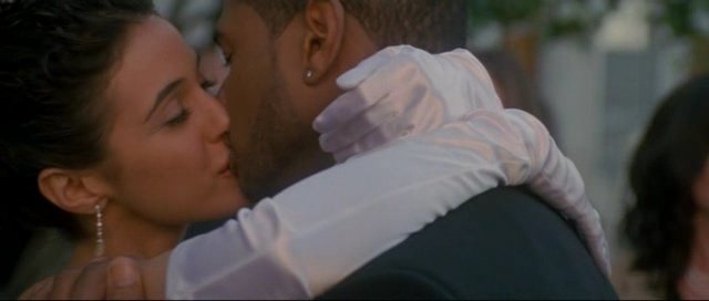 保卫多丽的点评：借鸡生蛋