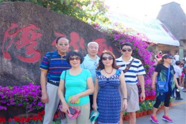 疫情传播链背后，为何老年人爱去西北线旅游？