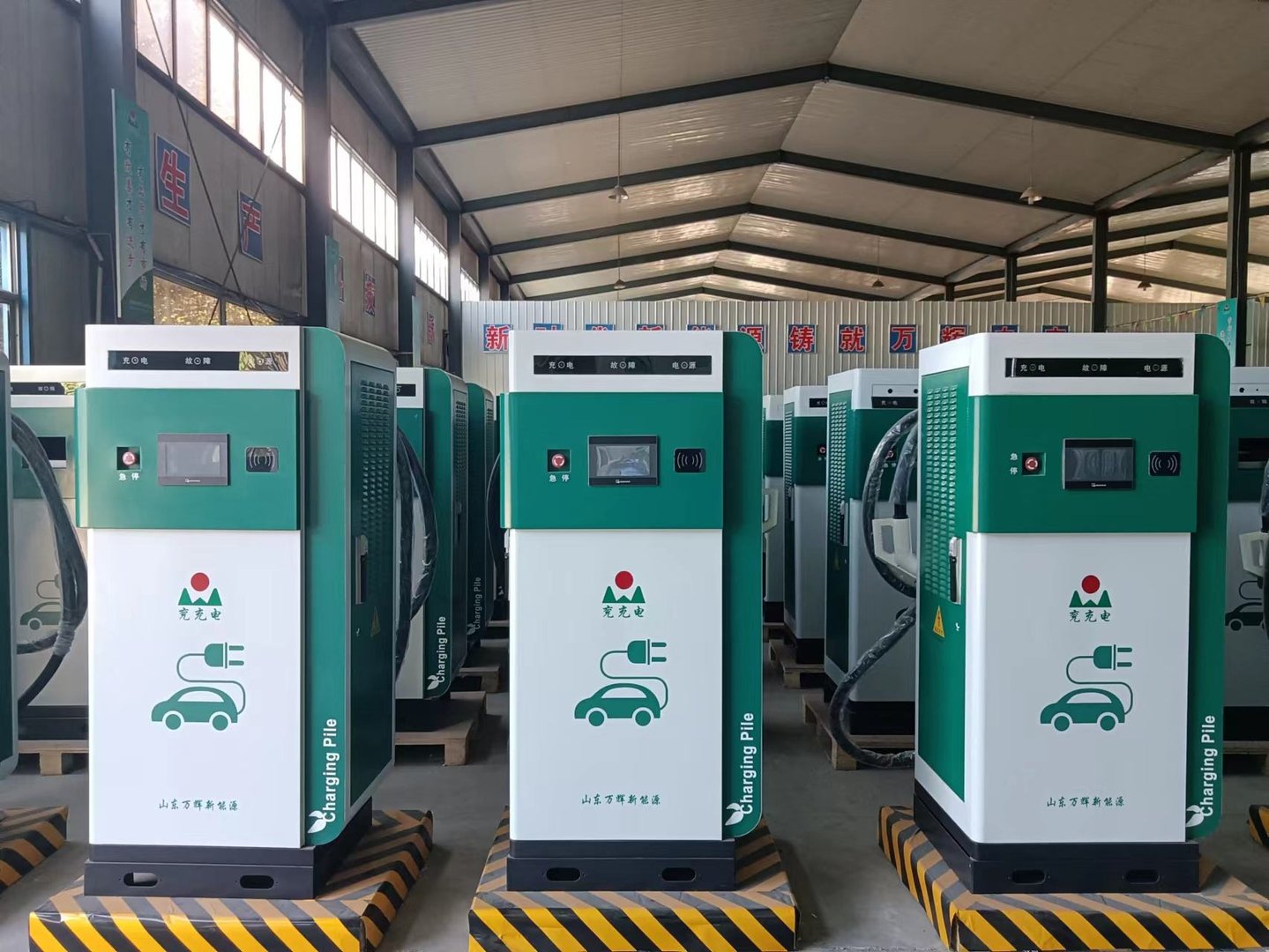 充电桩不能成为“充电装”，如何才能提高出行质量？