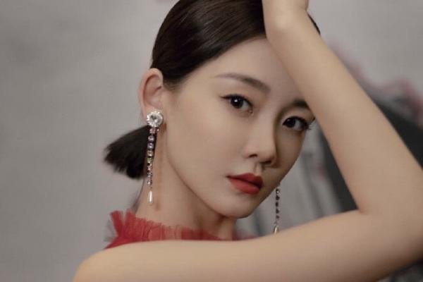 苗苗发文为郑恺宣传新剧，你羡慕他们之间的这种感情吗？