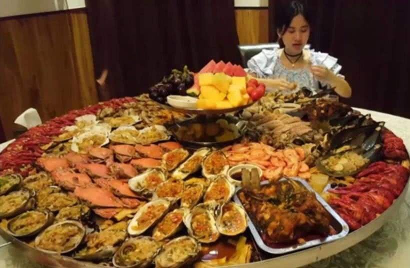 有些大胃王吃播存在浪费食物的行为应该被禁止吗？