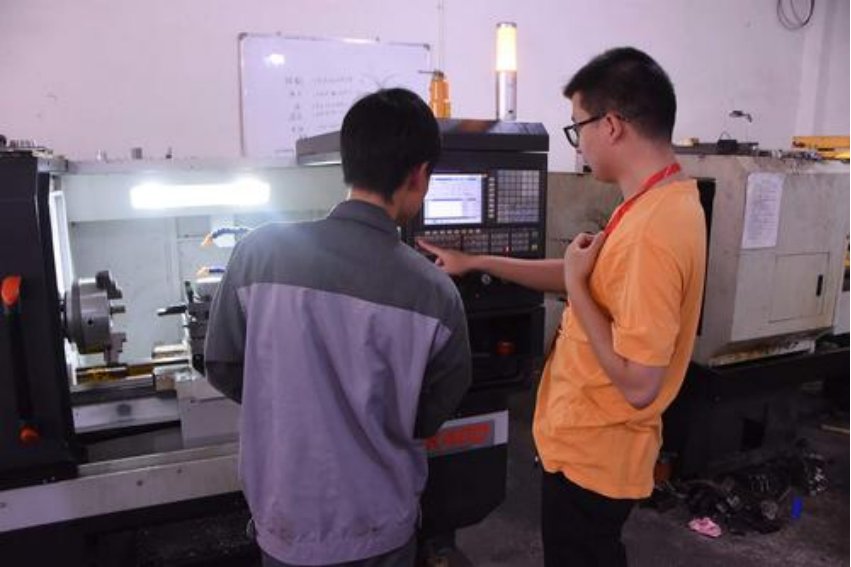 数控培训多少学费？