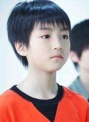 王俊凯整容前后照片