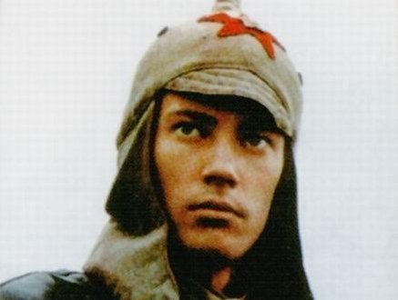 钢铁是怎样炼成的中保尔共有几次面临死亡？