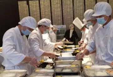 又是一击!今夏4大热门旅游地遭疫情冲击,疫情下还有哪些行业会受到影响?