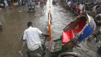 广西洪涝灾害超10万人受灾,造成此灾害的原因是什么?