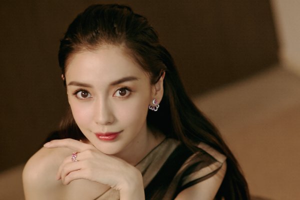 郑恺是不是喜欢angelababy?