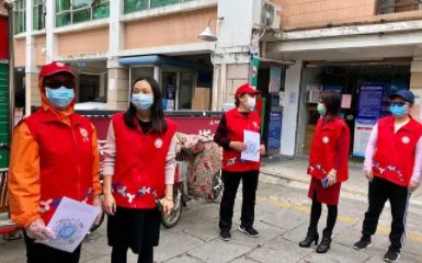 上海小区居民回应居委会殴打两女子，当时究竟发生了什么？