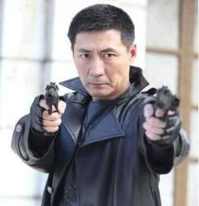 电视剧男主角叫“”燕双鹰”一共有几部啊！分别是那几部？